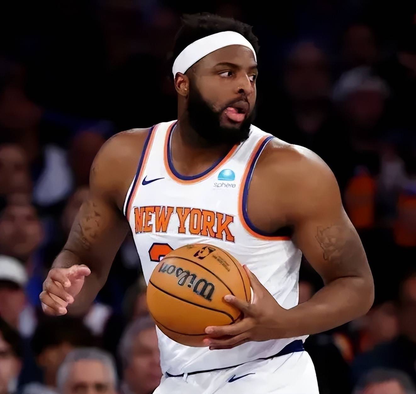 开云官网里昂今晨主帅复盘，志在CBA季后赛名次提升，球迷炸锅，年轻球员得到机会的简单介绍